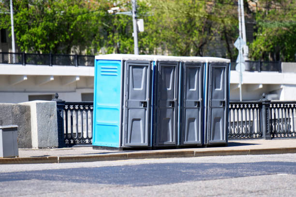 Best Porta potty rental near me  in Byron, IL